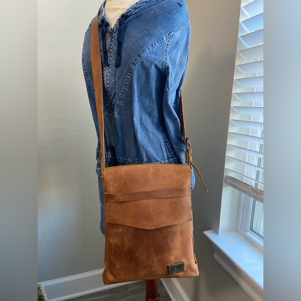 YAYAS Leather Messenger Bag- Vintage Crossbody Laptop IPad Handmade Bag - Picture 2 of 16